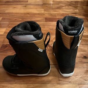 Women’s K2 snowboard boots